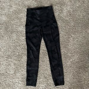 Lululemon Invigorate High Rise Yoga Pants 25” size 4 Camo Deep Coal